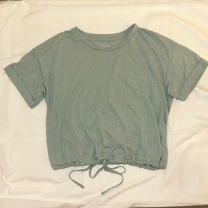 american eagle cropped tee!